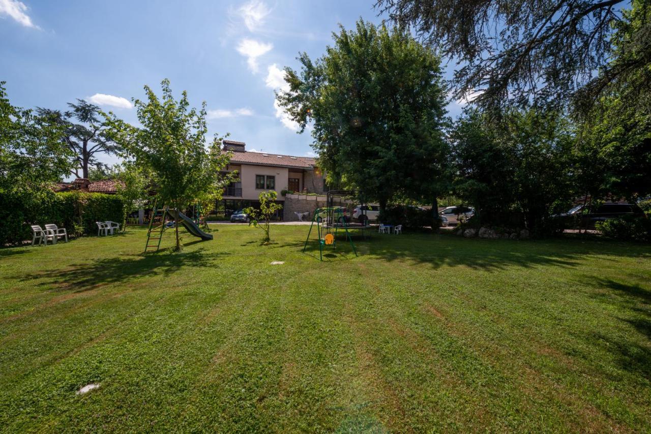 B&B Family First Capriate San Gervasio Exterior foto