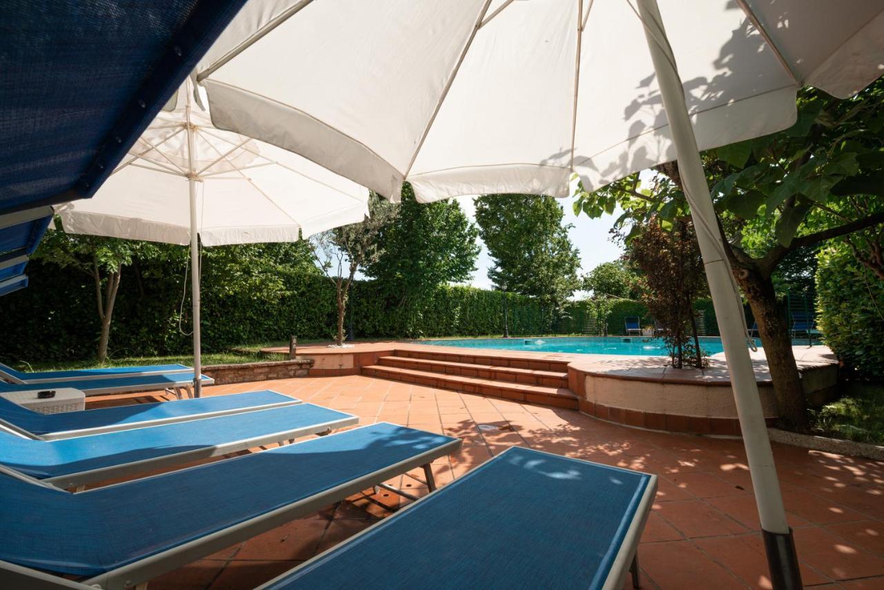 B&B Family First Capriate San Gervasio Exterior foto