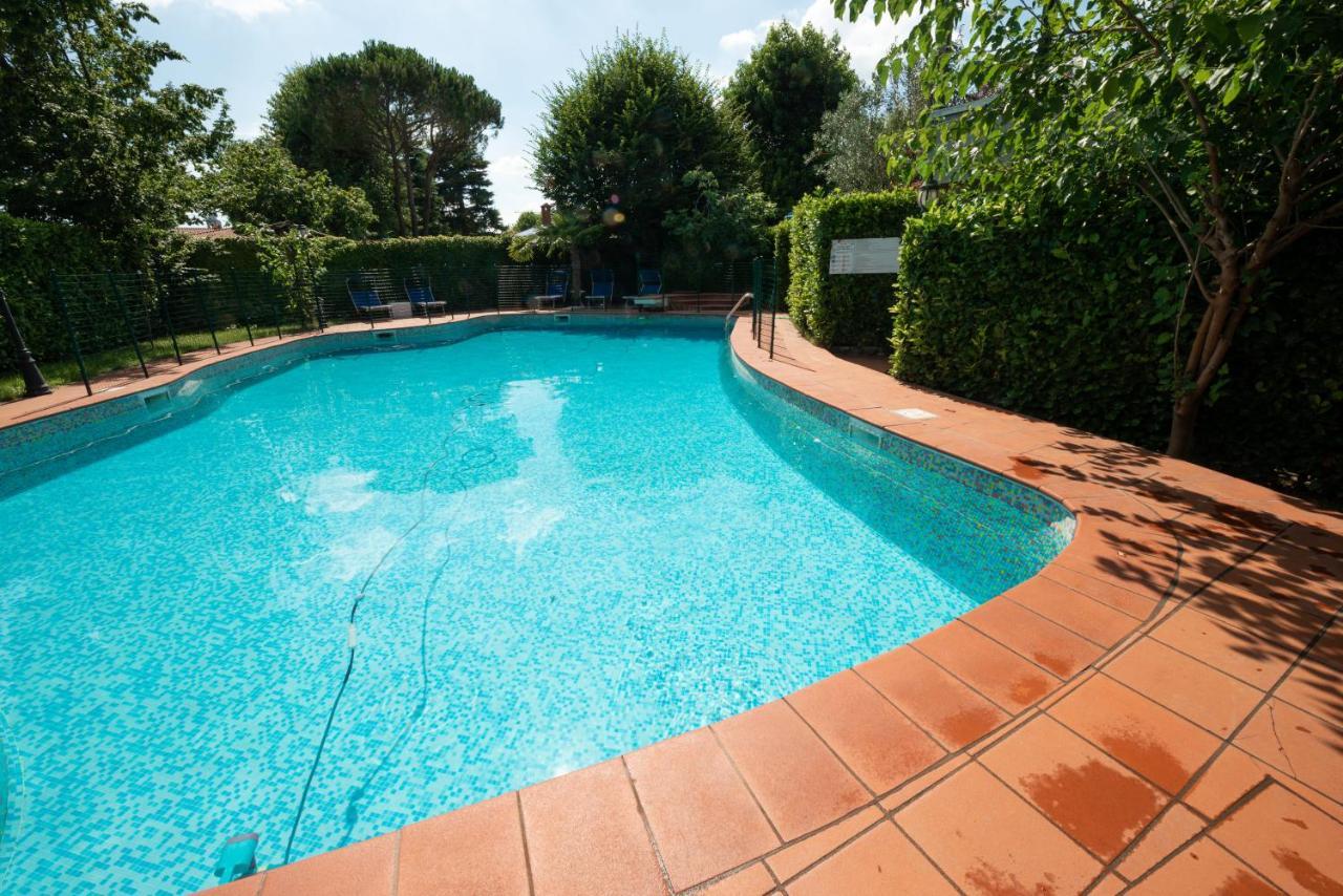 B&B Family First Capriate San Gervasio Exterior foto