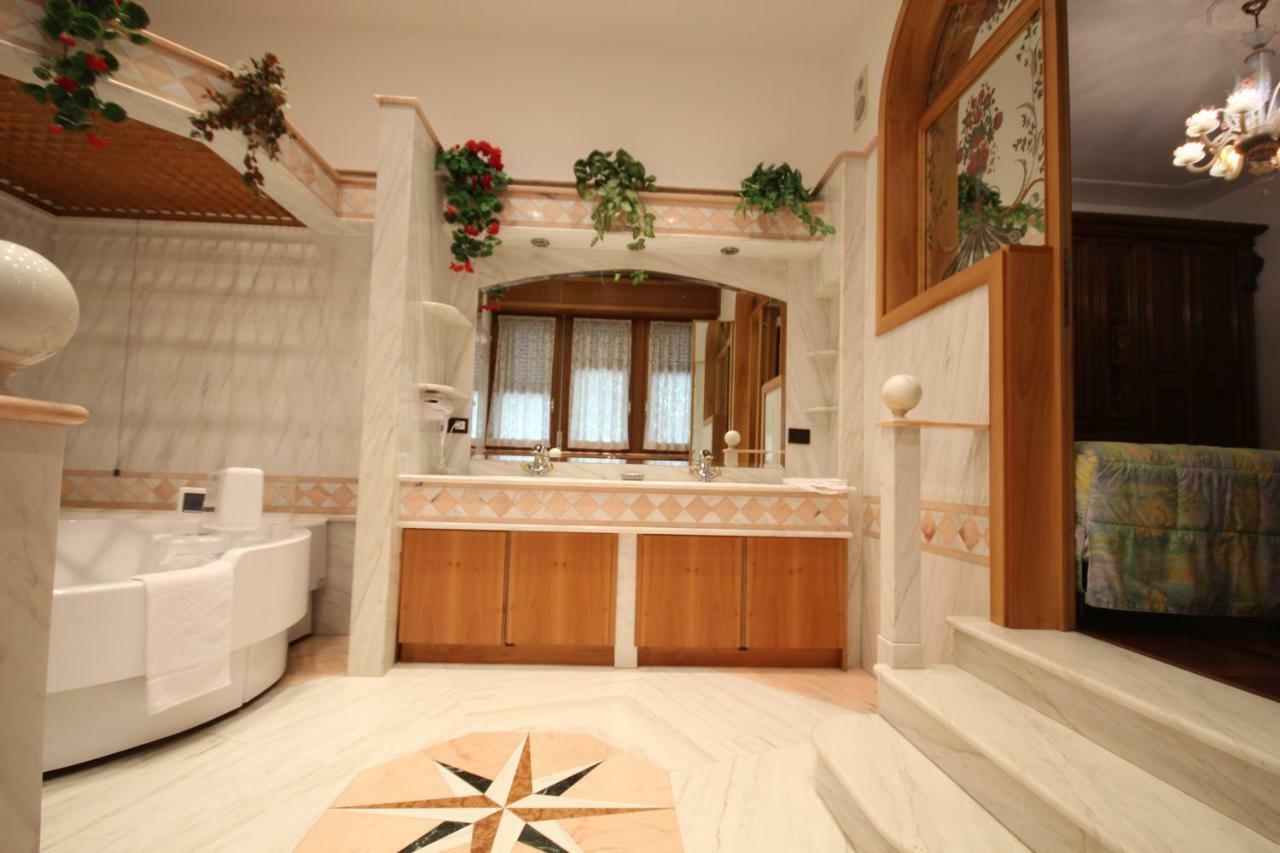 B&B Family First Capriate San Gervasio Exterior foto